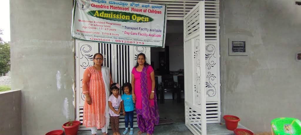 Families and guides at the entrance of Chandrica Montessori